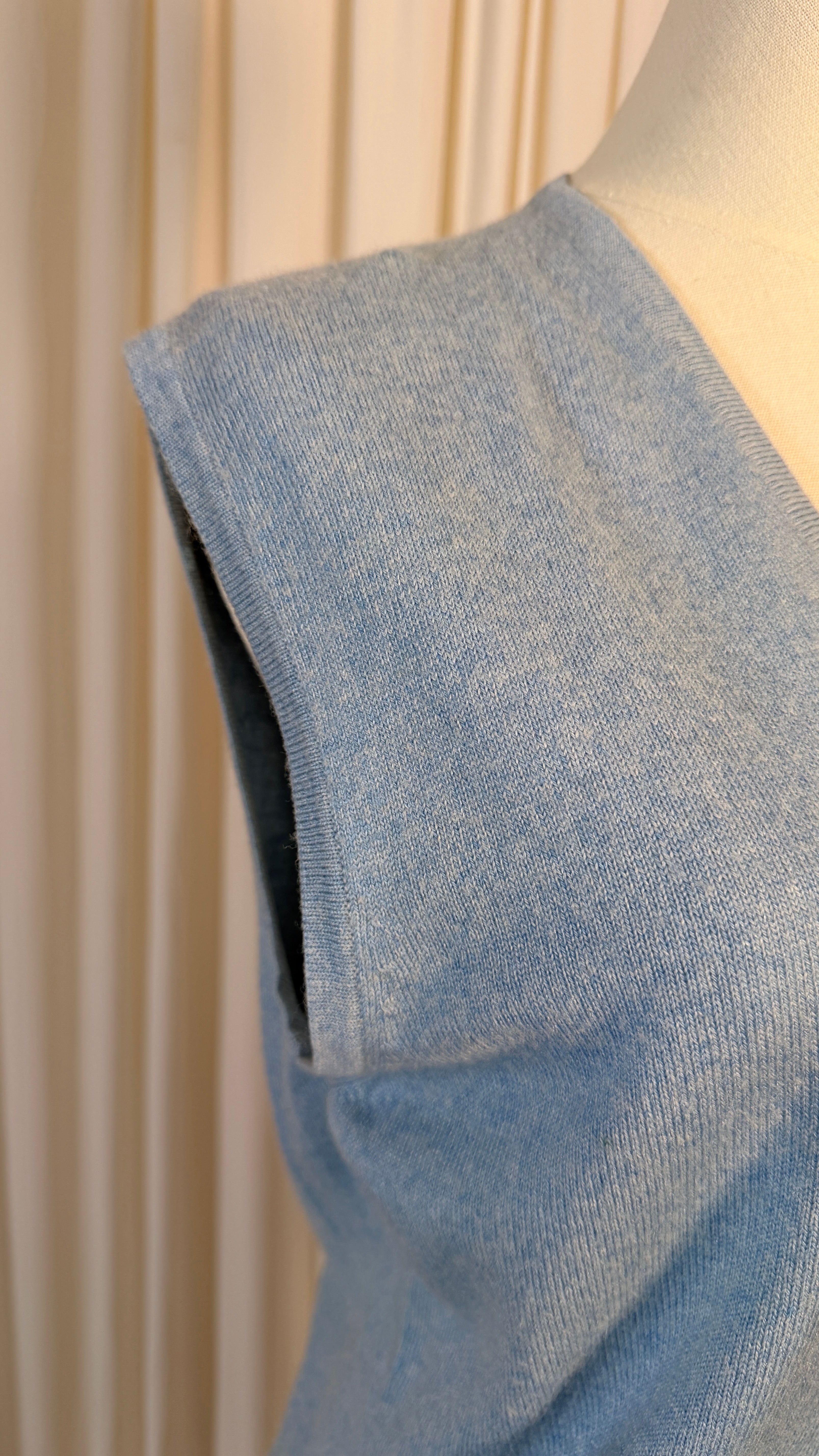 Gilet bleu clair [L]