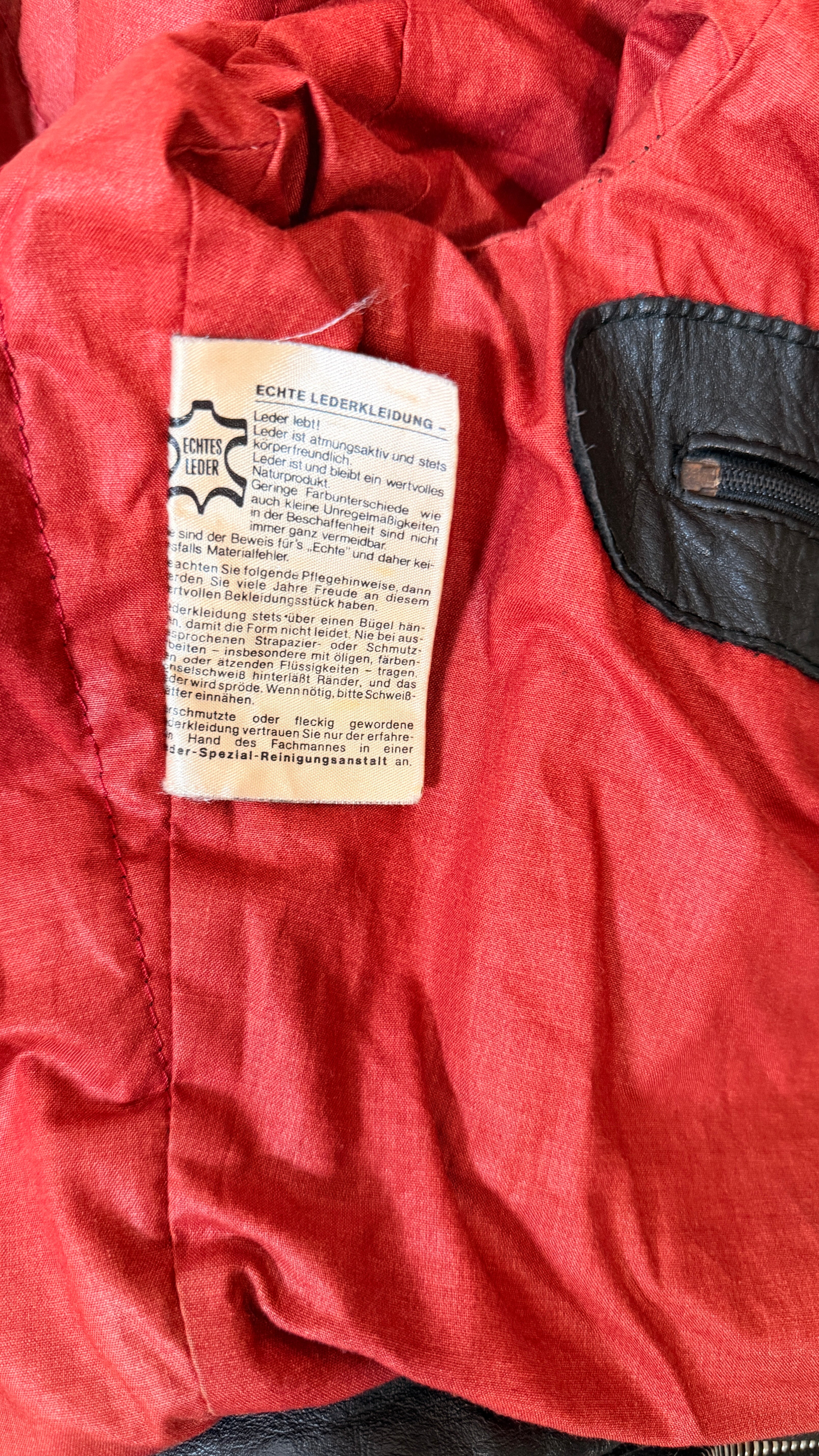 Blouson Motard Vintage en Cuir Rouge