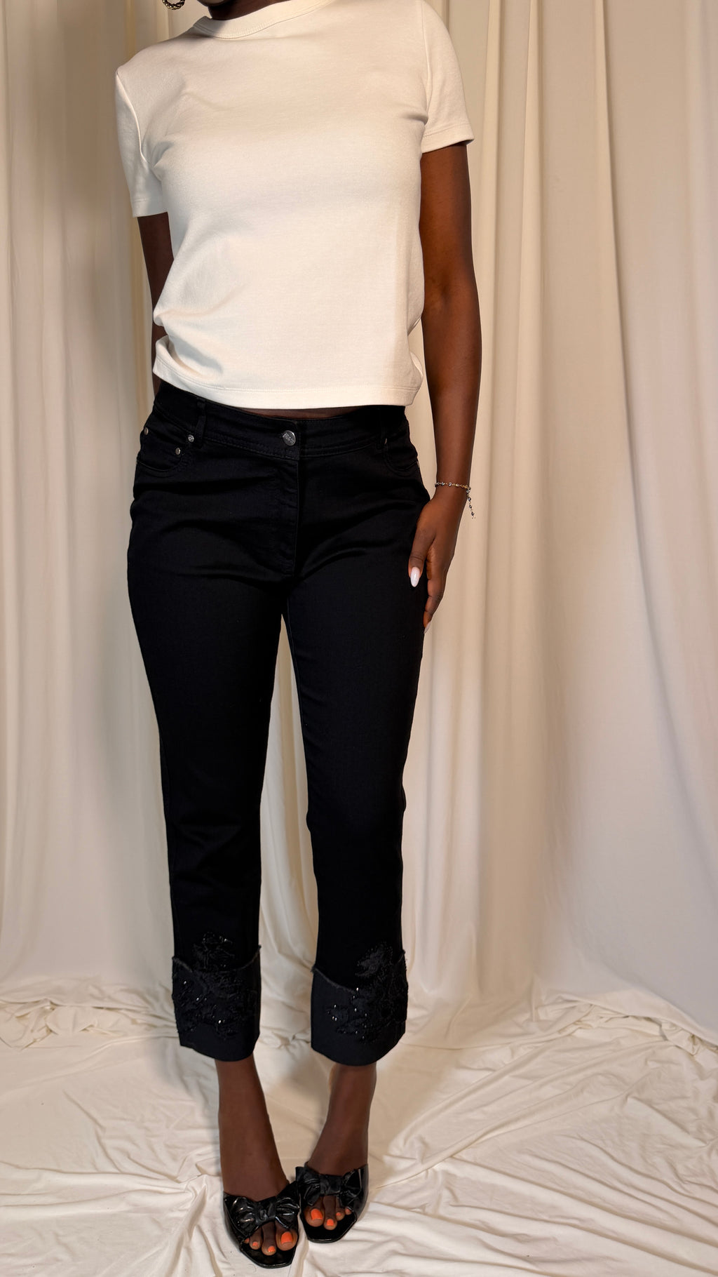 Black Capri Trousers [42]