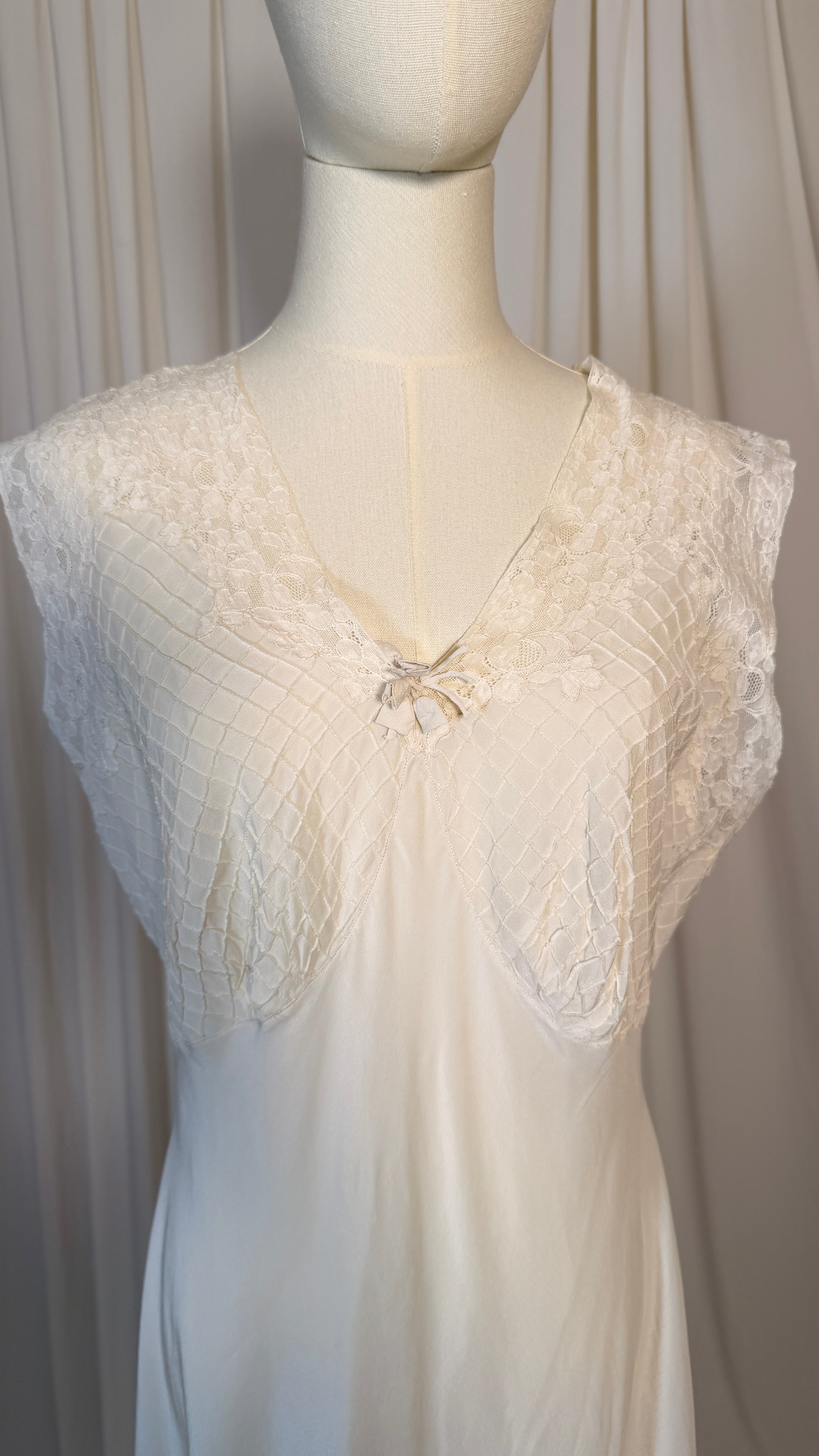 Vintage Silk Night Dress [M]