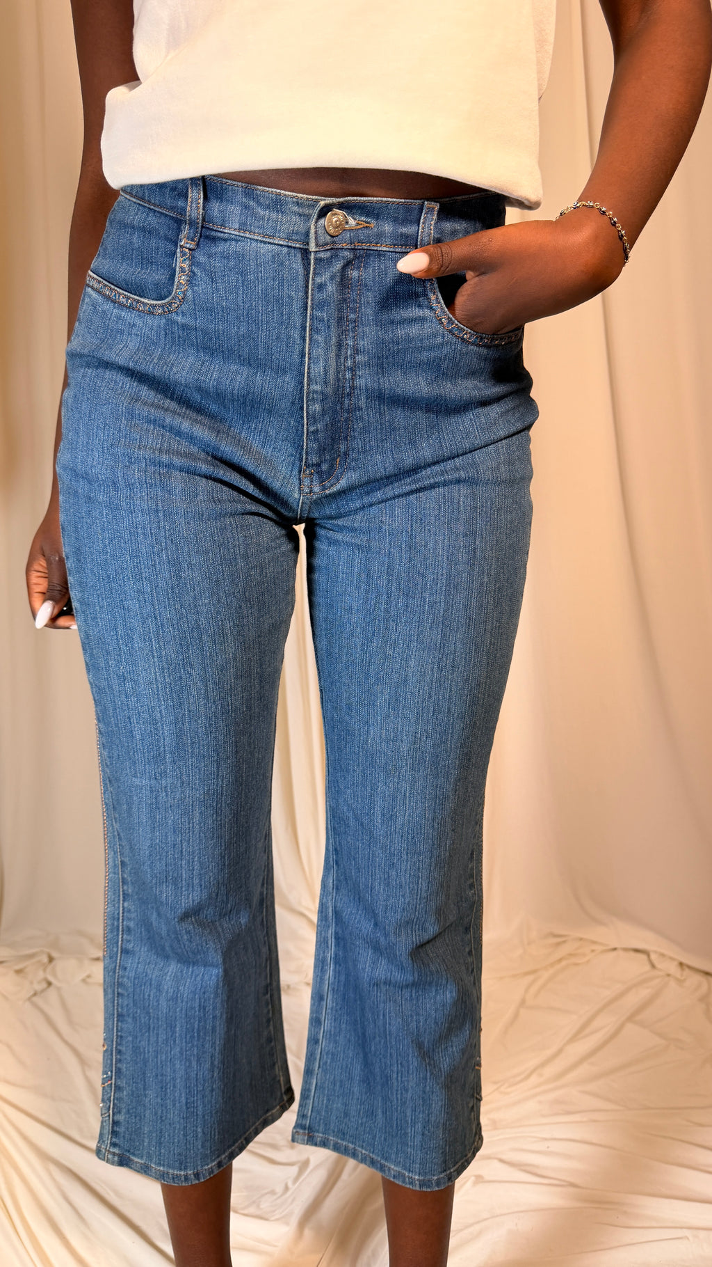 2000’s Capri Jeans [38]