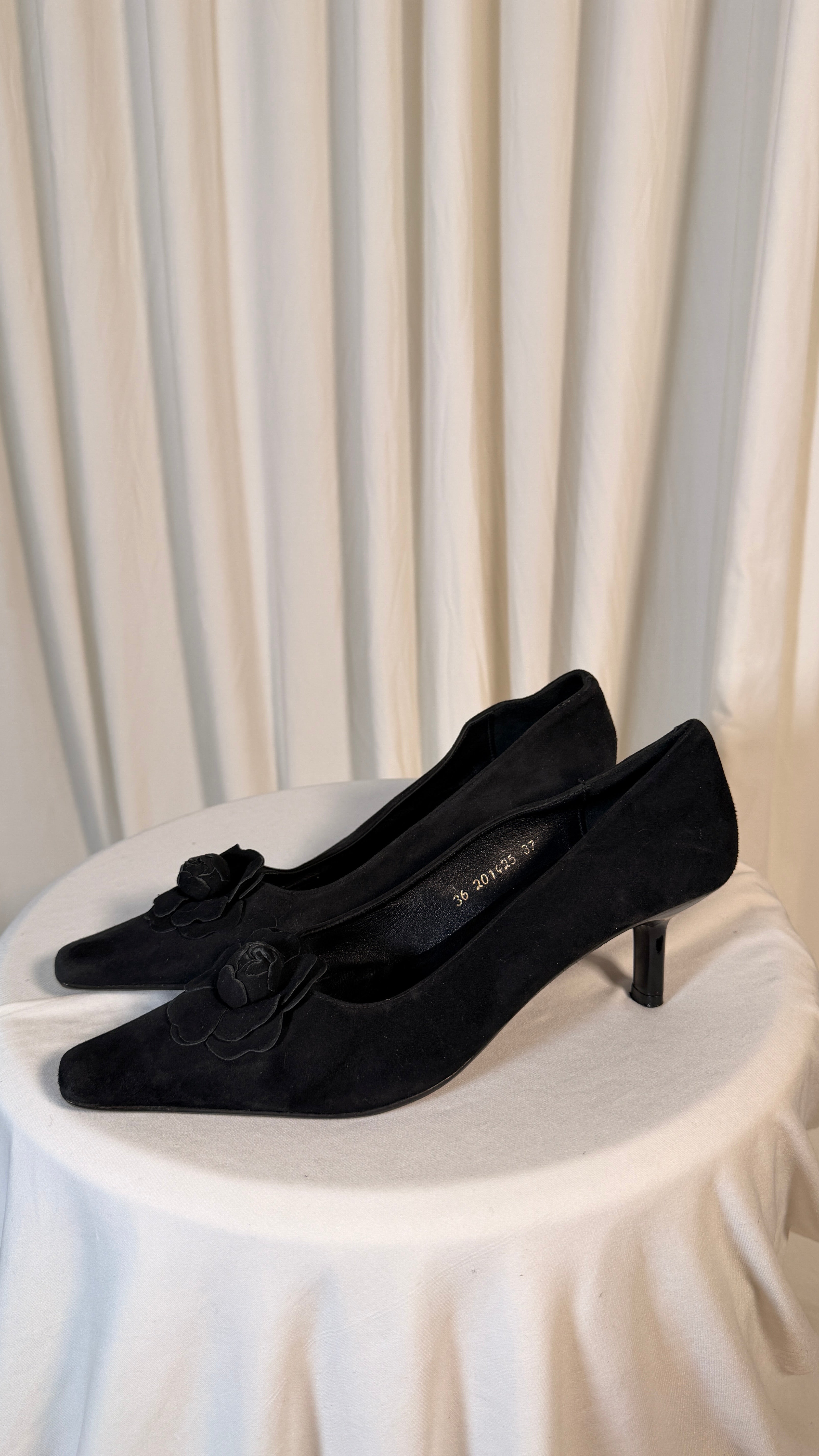 Flower Kitten Heals [37]