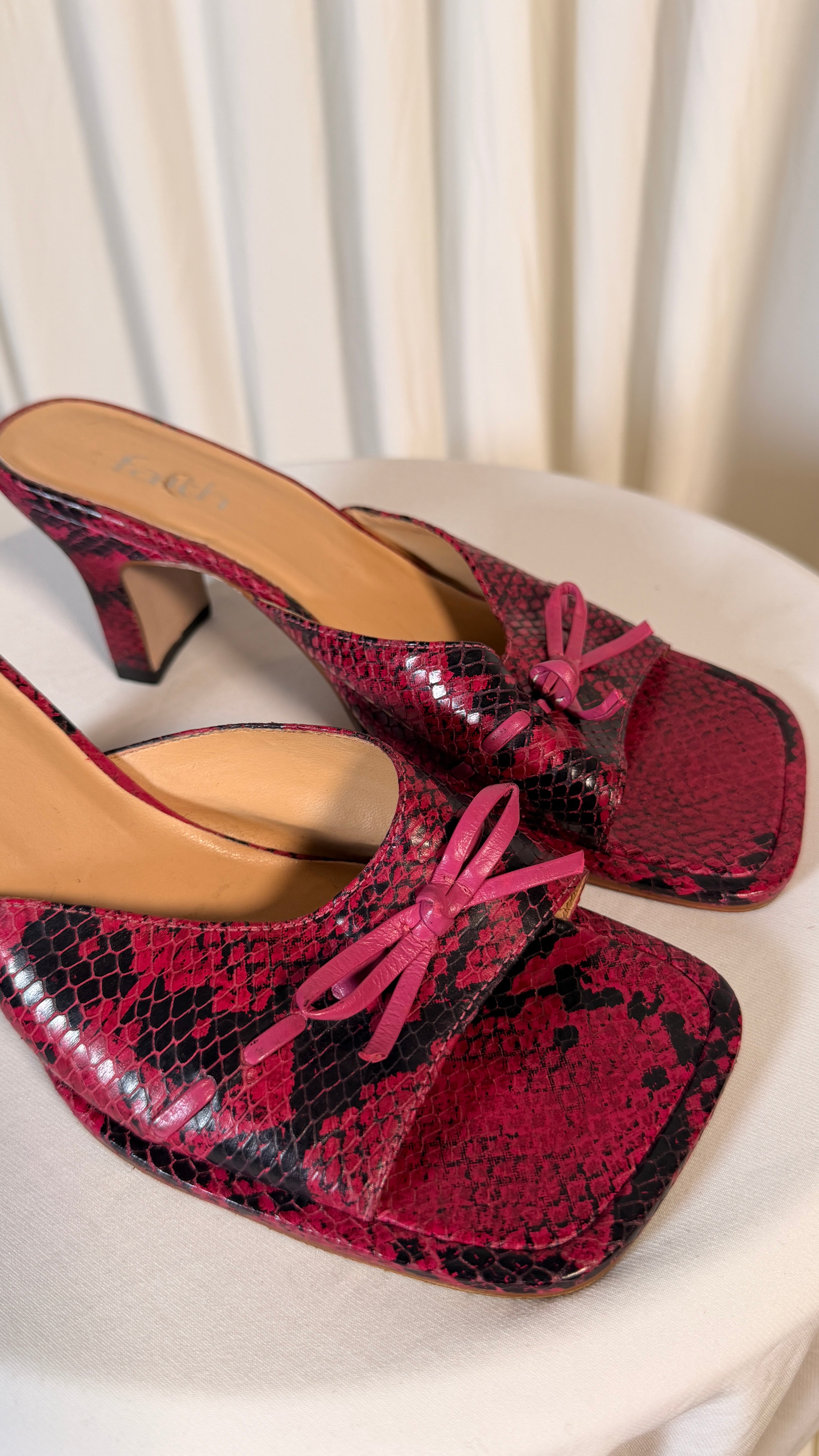 Sandales vintage carrées roses [39]