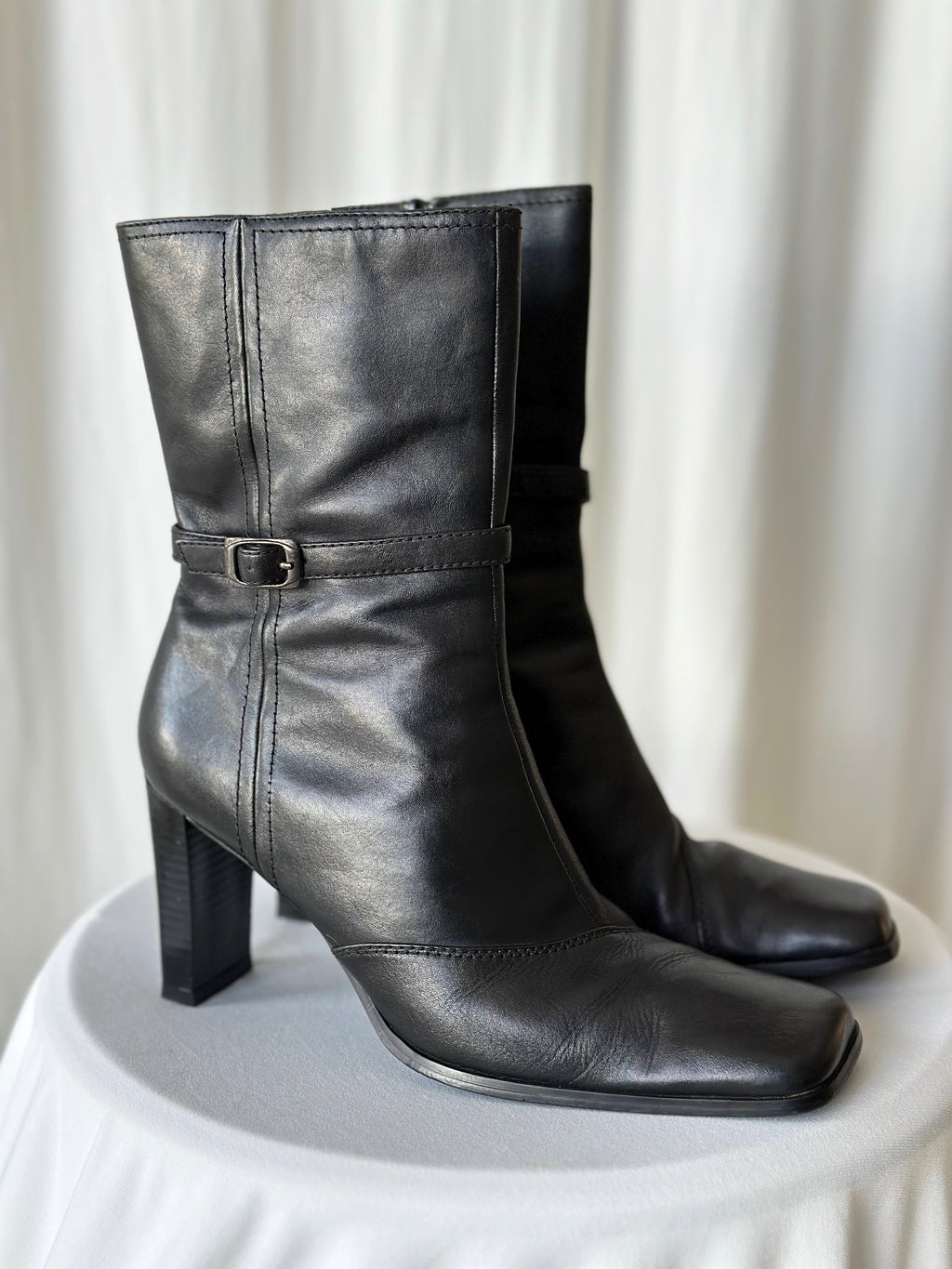 90’s Black Boots [41]