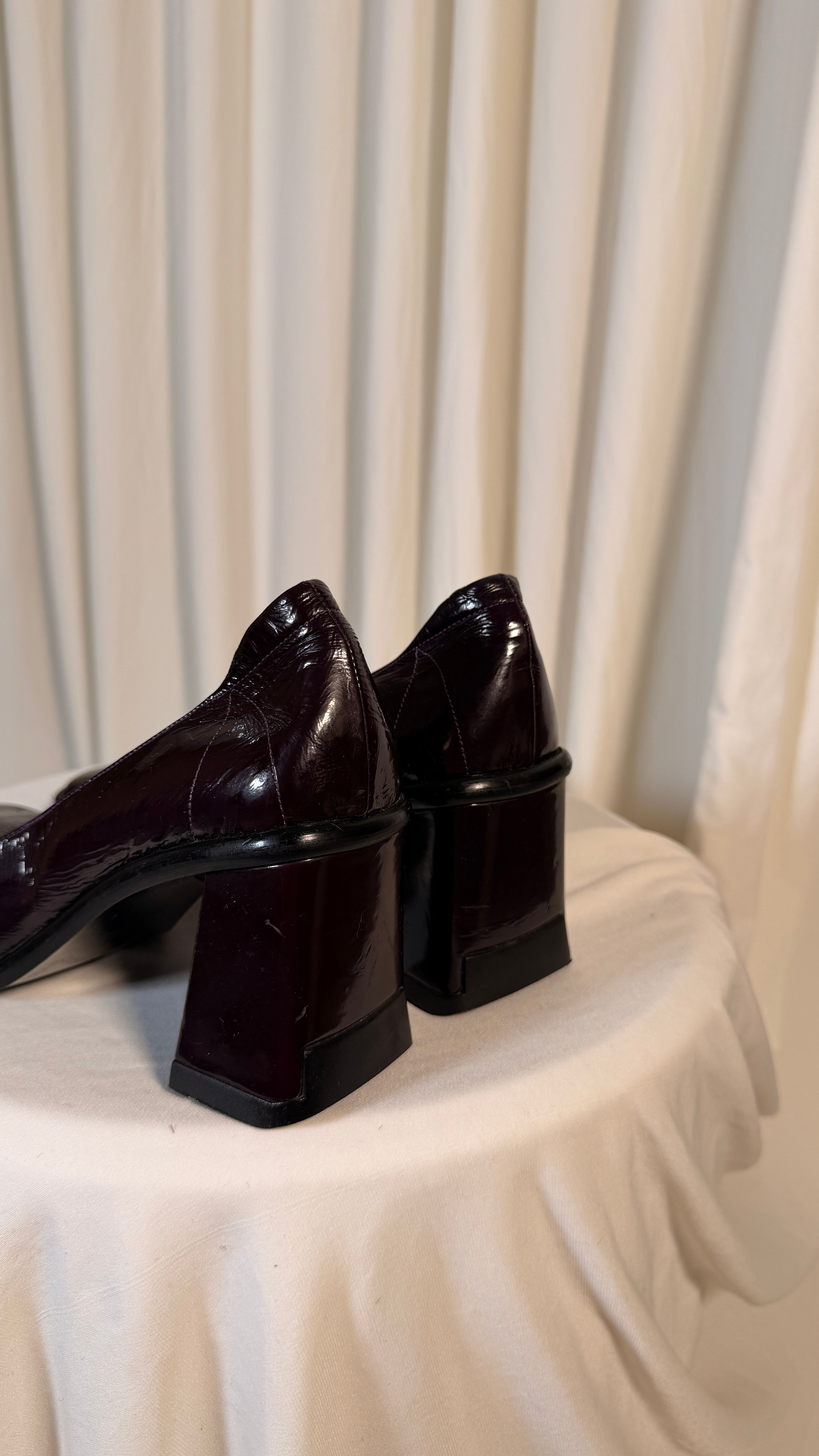 Vintage Square Toe Heels [39]