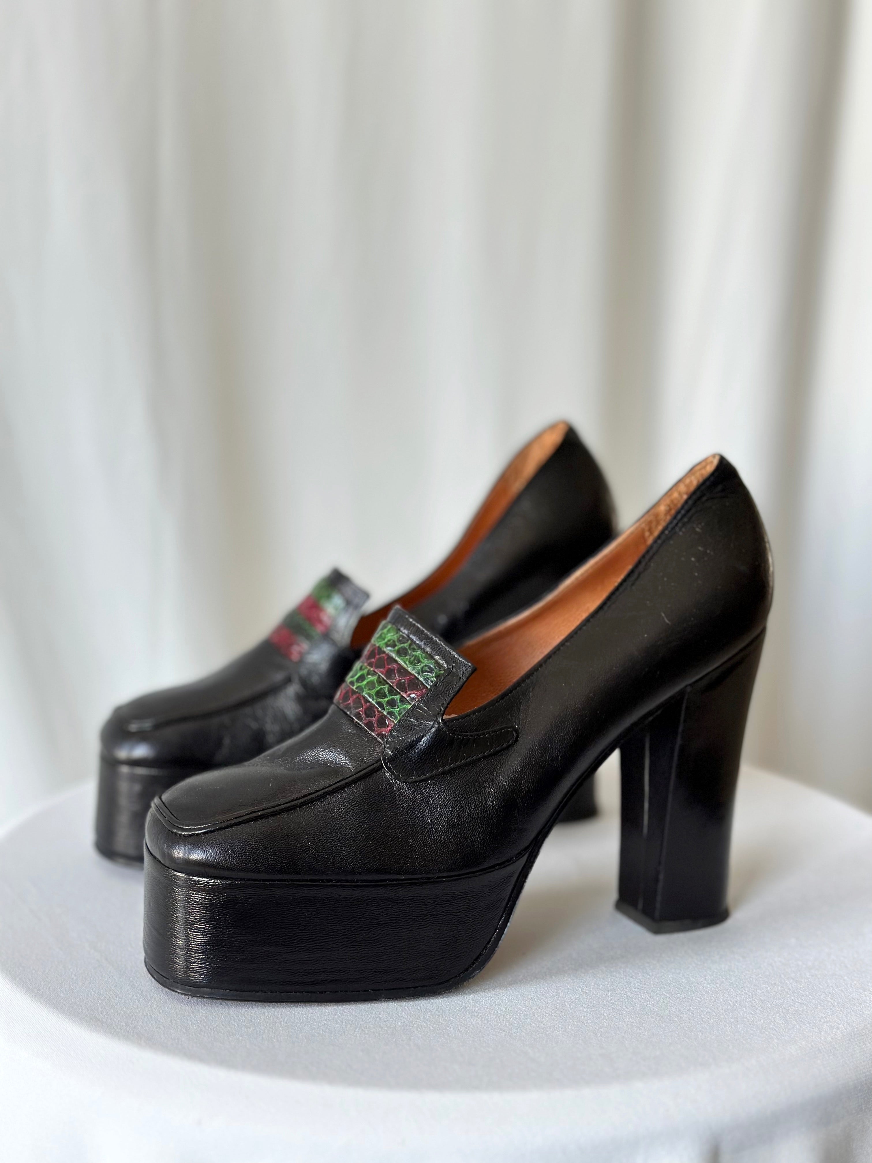 Vintage Platform shoes [37]