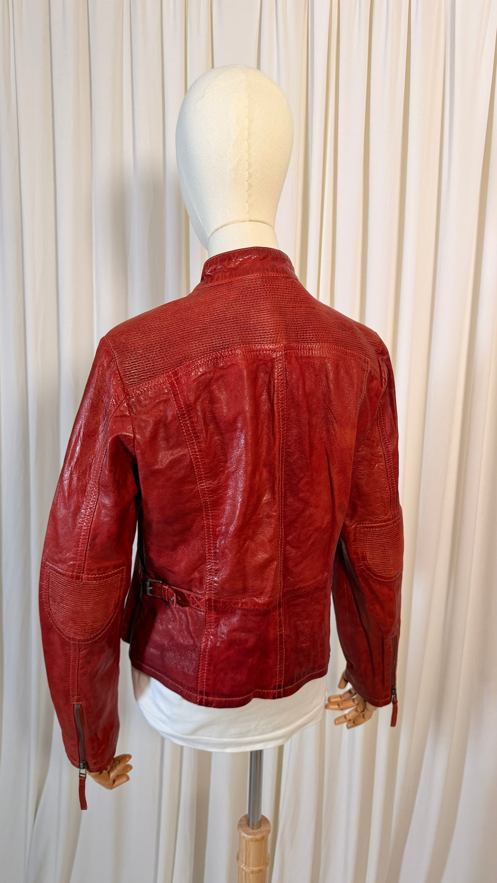 Blouson de moto en cuir rouge [XL]
