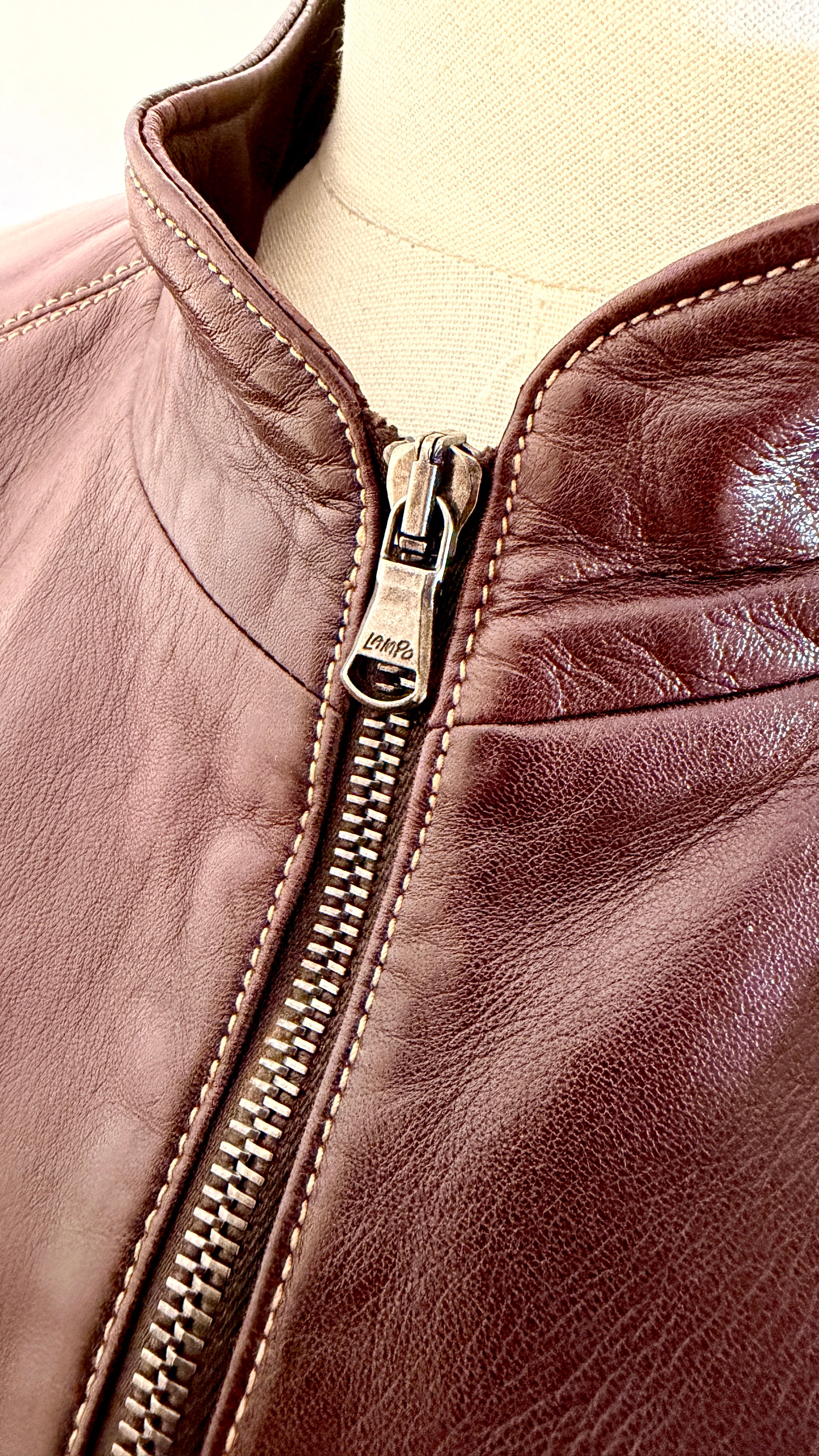 Blouson en cuir marron foncé années 90