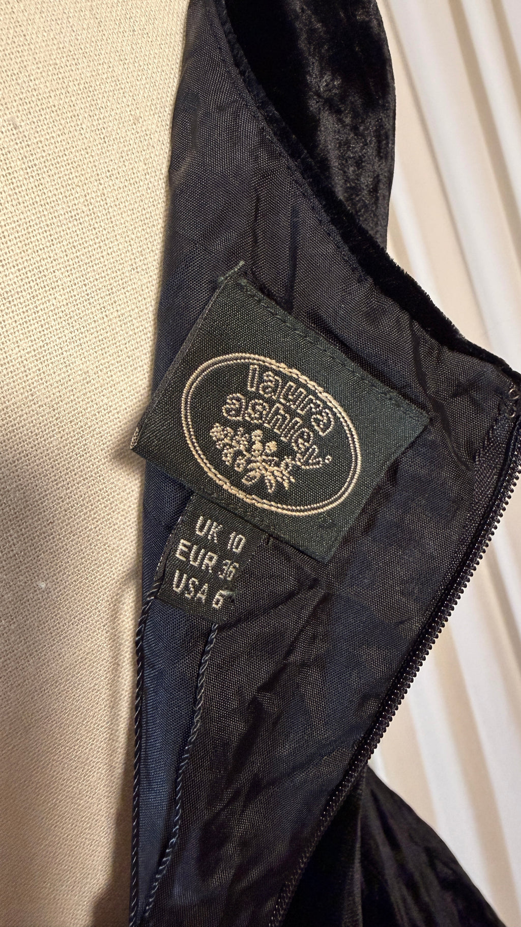 90s LAURA ASHLEY vintage velvet corset top