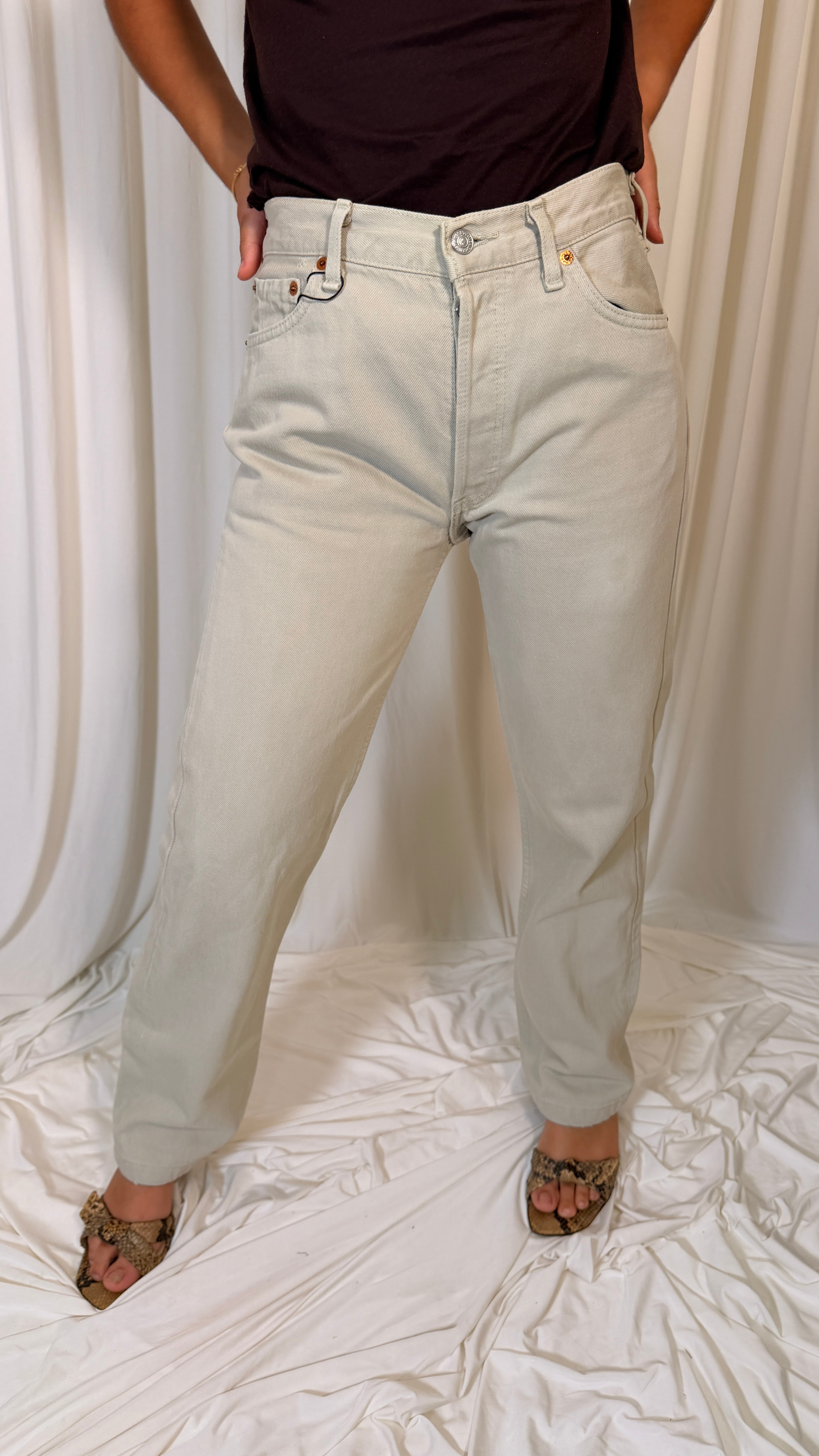 Cream Levi’s 501  Jeans [36]