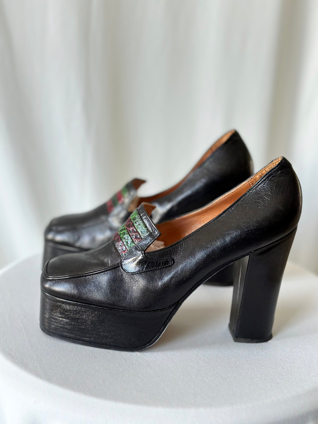 Vintage Platform shoes [37]