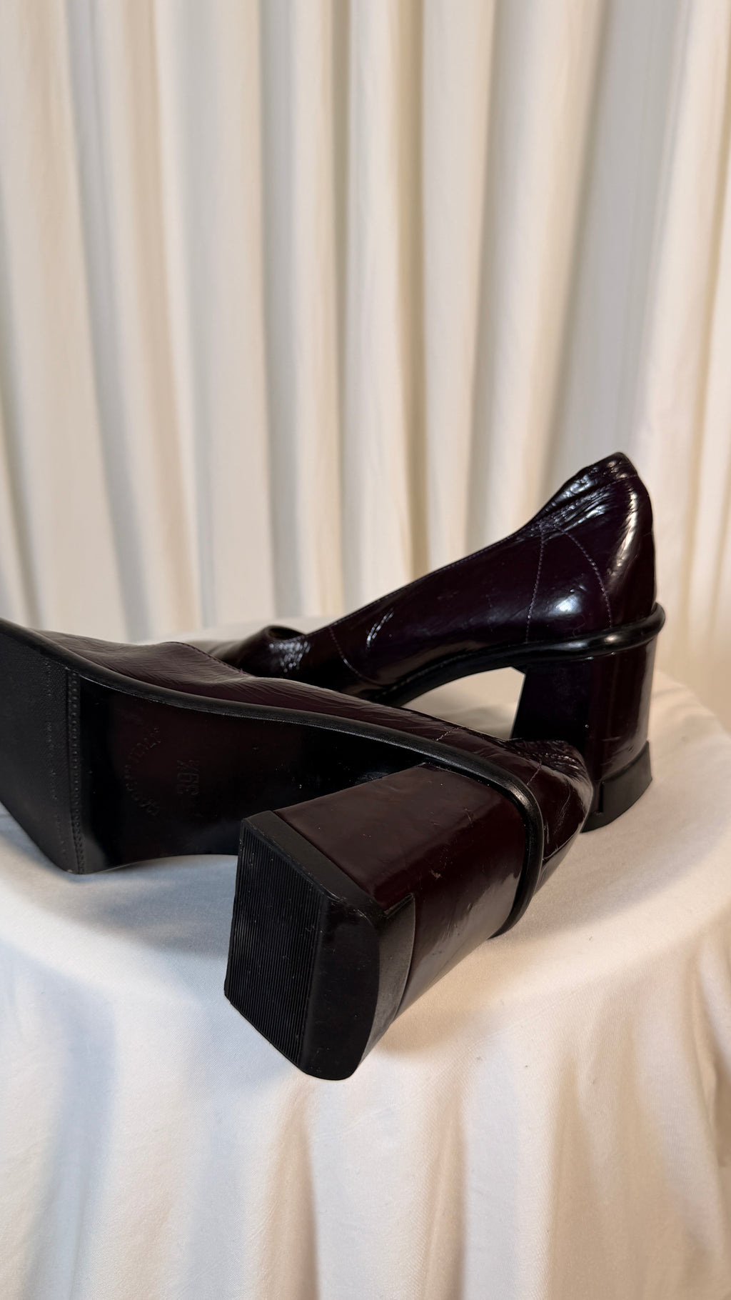 Vintage Square Toe Heels [39]