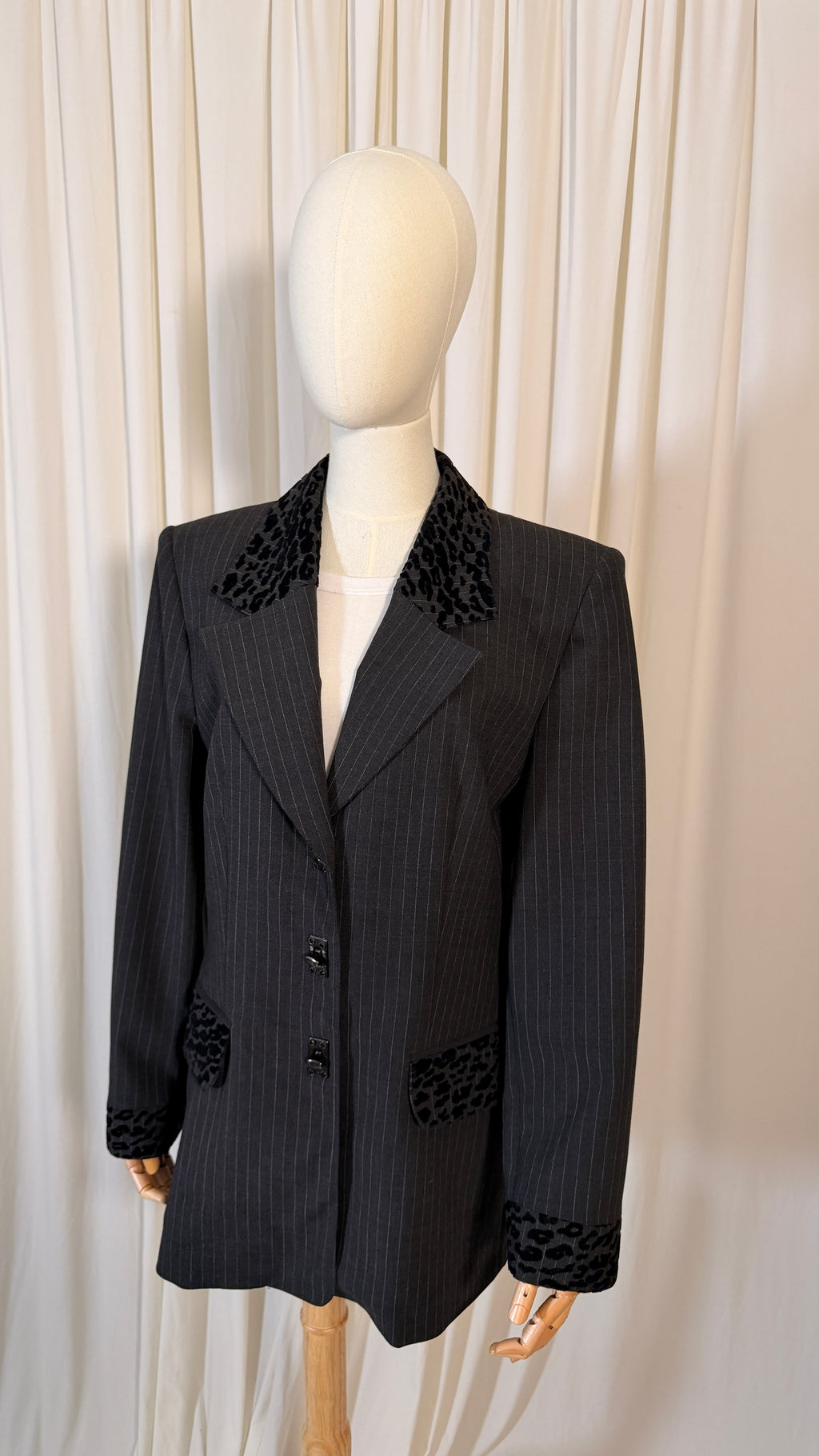 Vintage Dark Grey Suit [M]