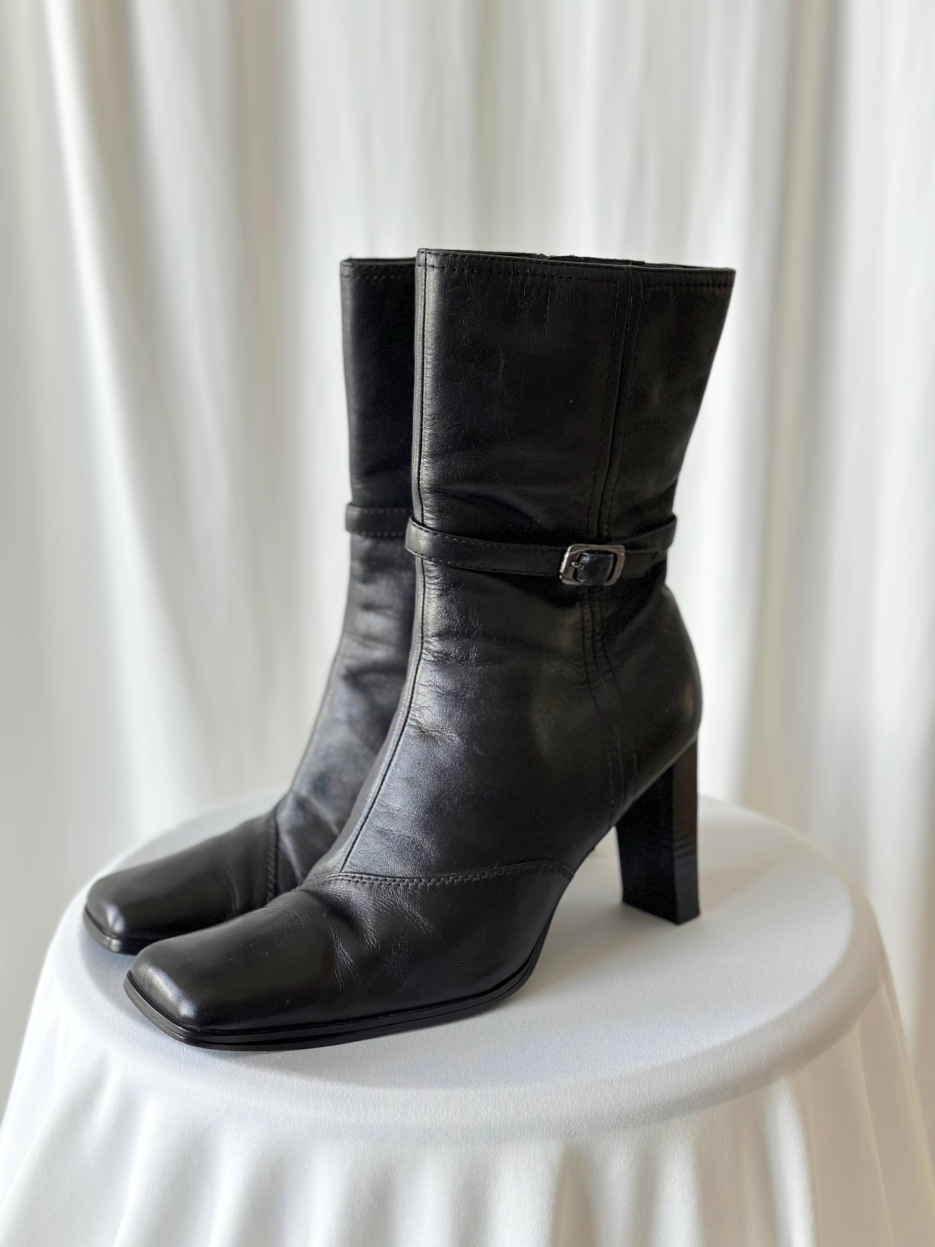 90’s Black Boots [41]