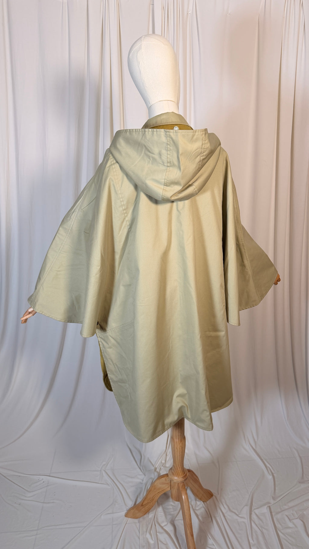 Cape crème vintage