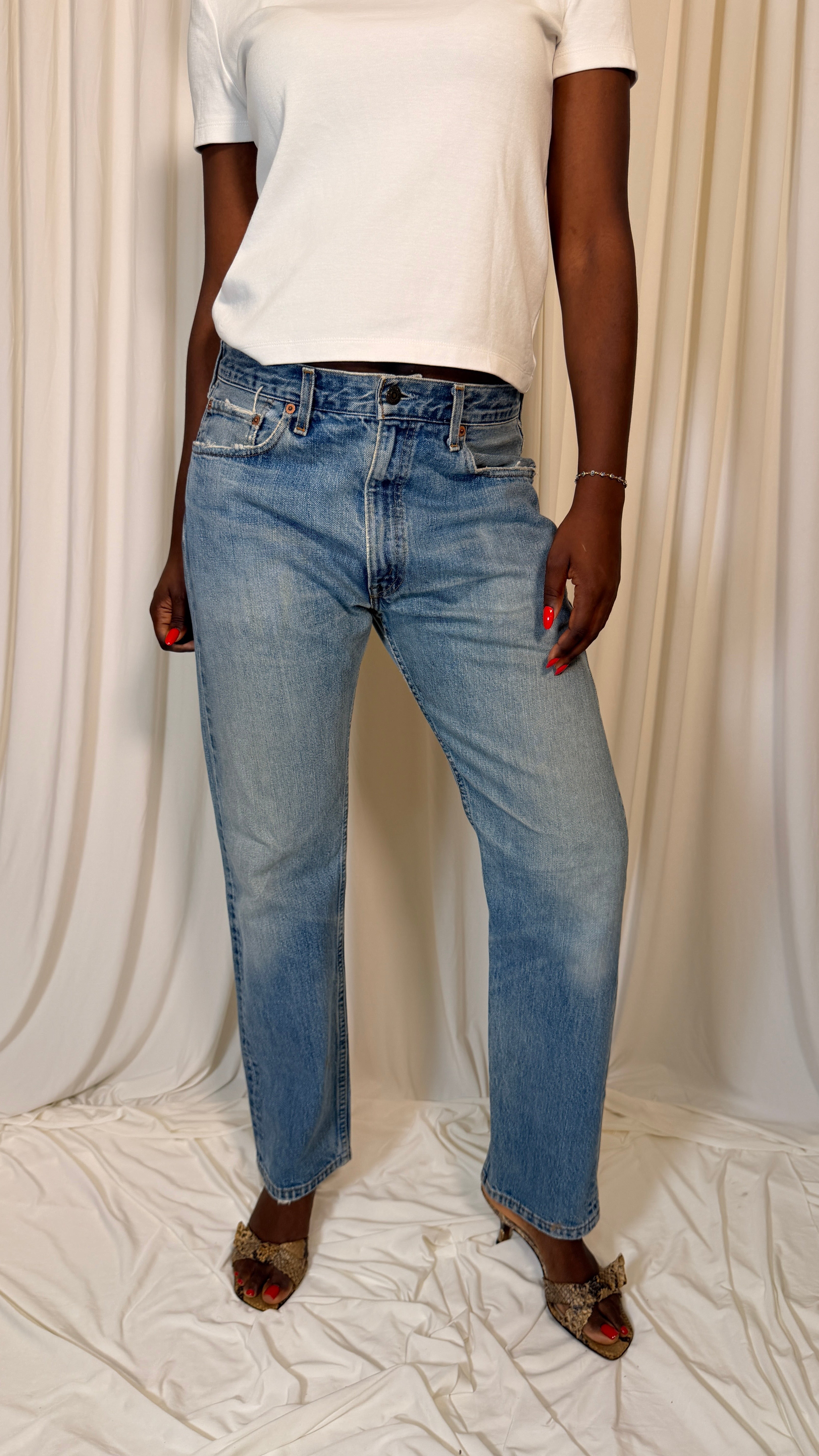 Vintage Levi’s 505 Jeans [40]