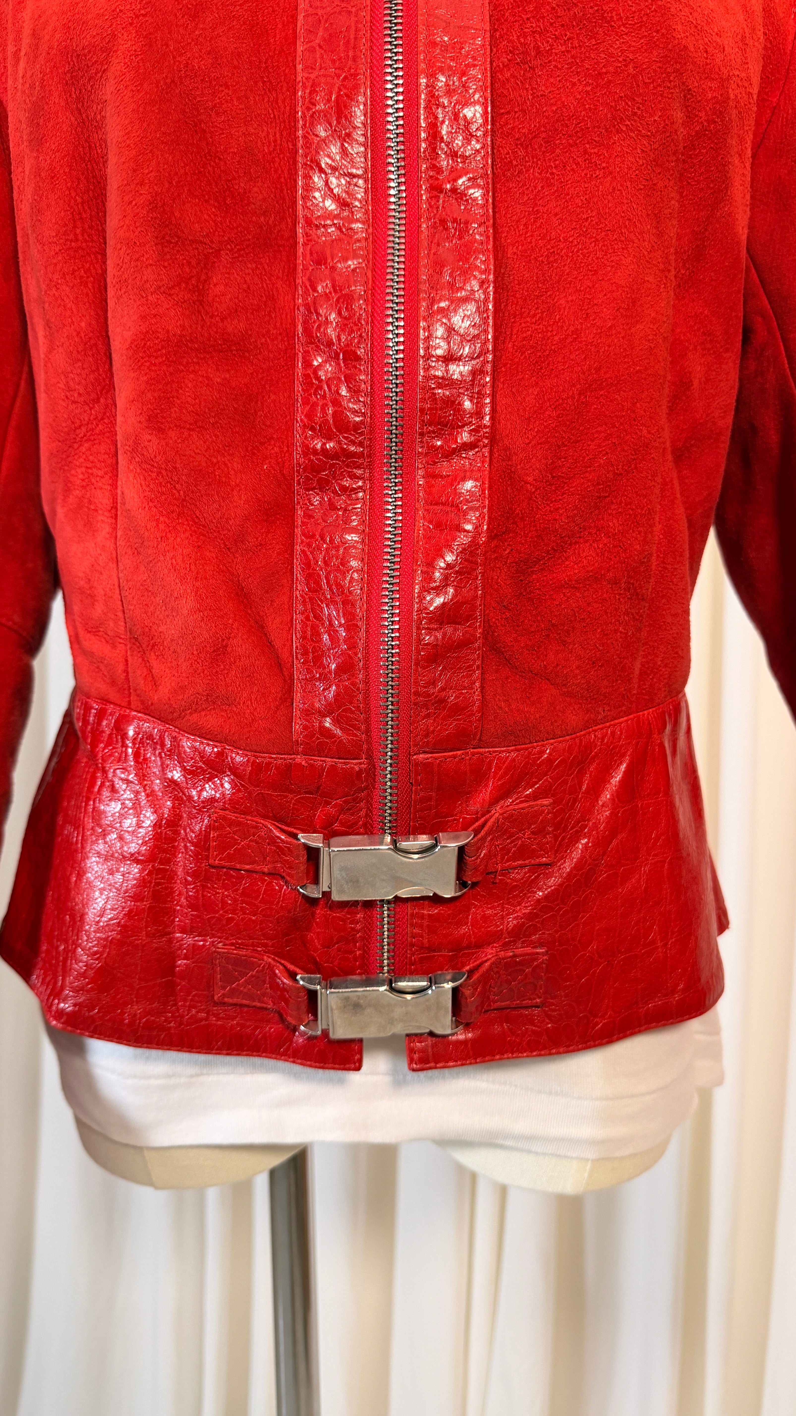 Blouson en peau lainée rouge [S]