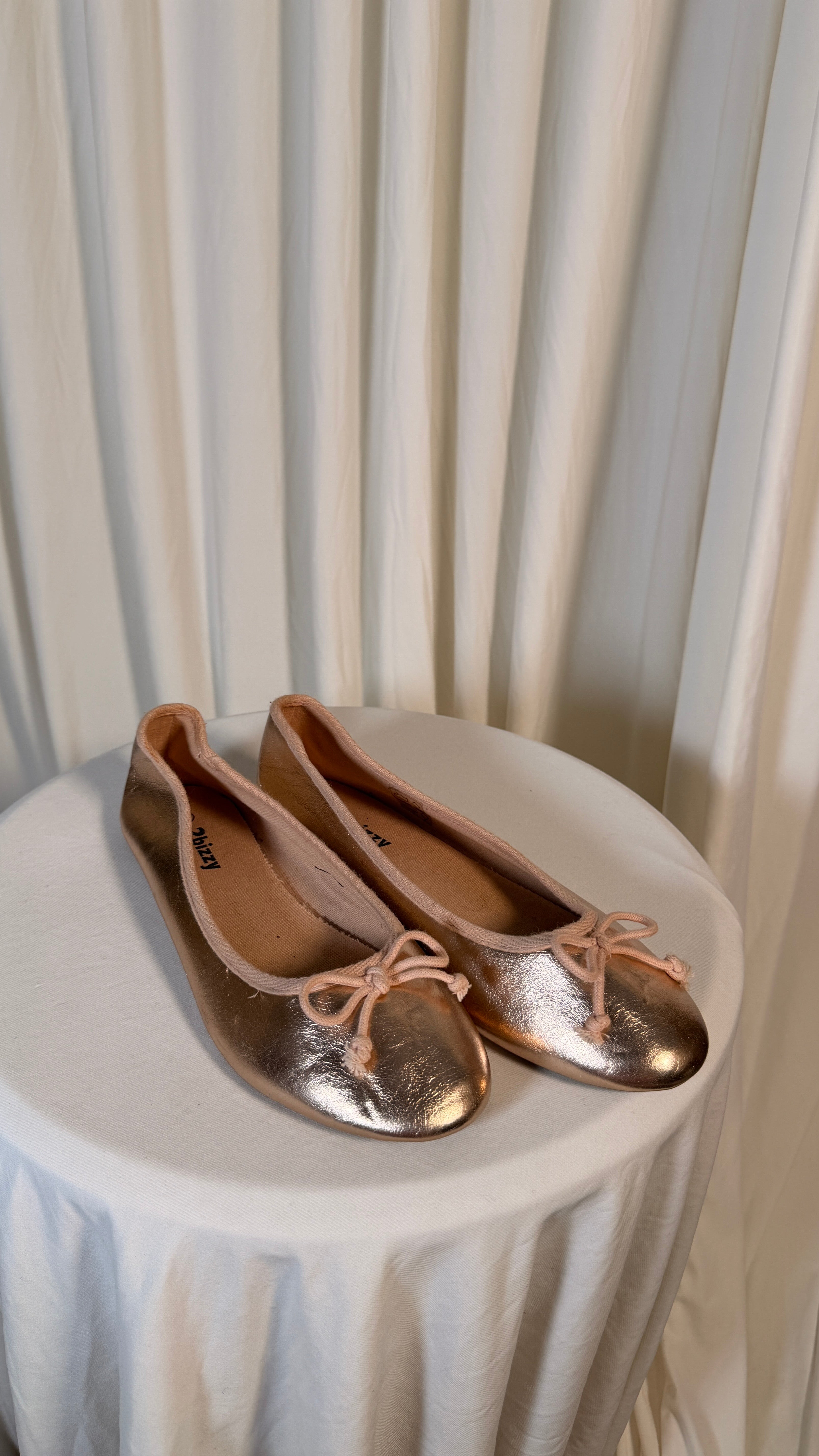 Ballerines plates dorées [39]