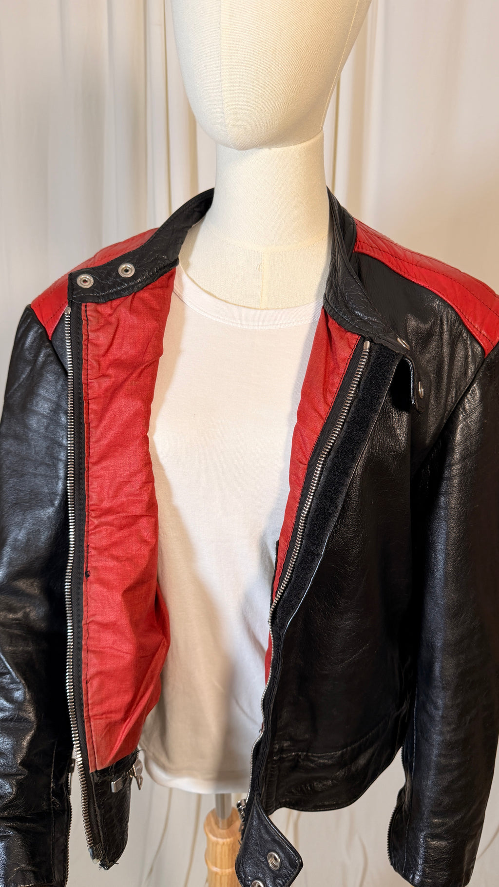 Blouson Motard Vintage en Cuir Rouge
