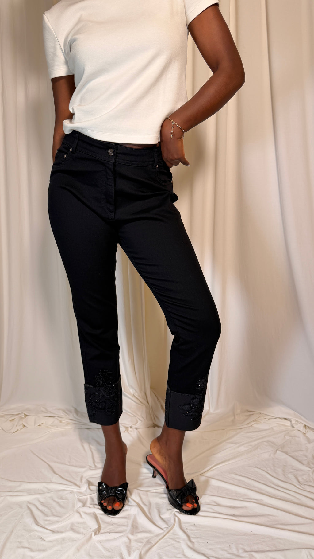 Black Capri Trousers [42]