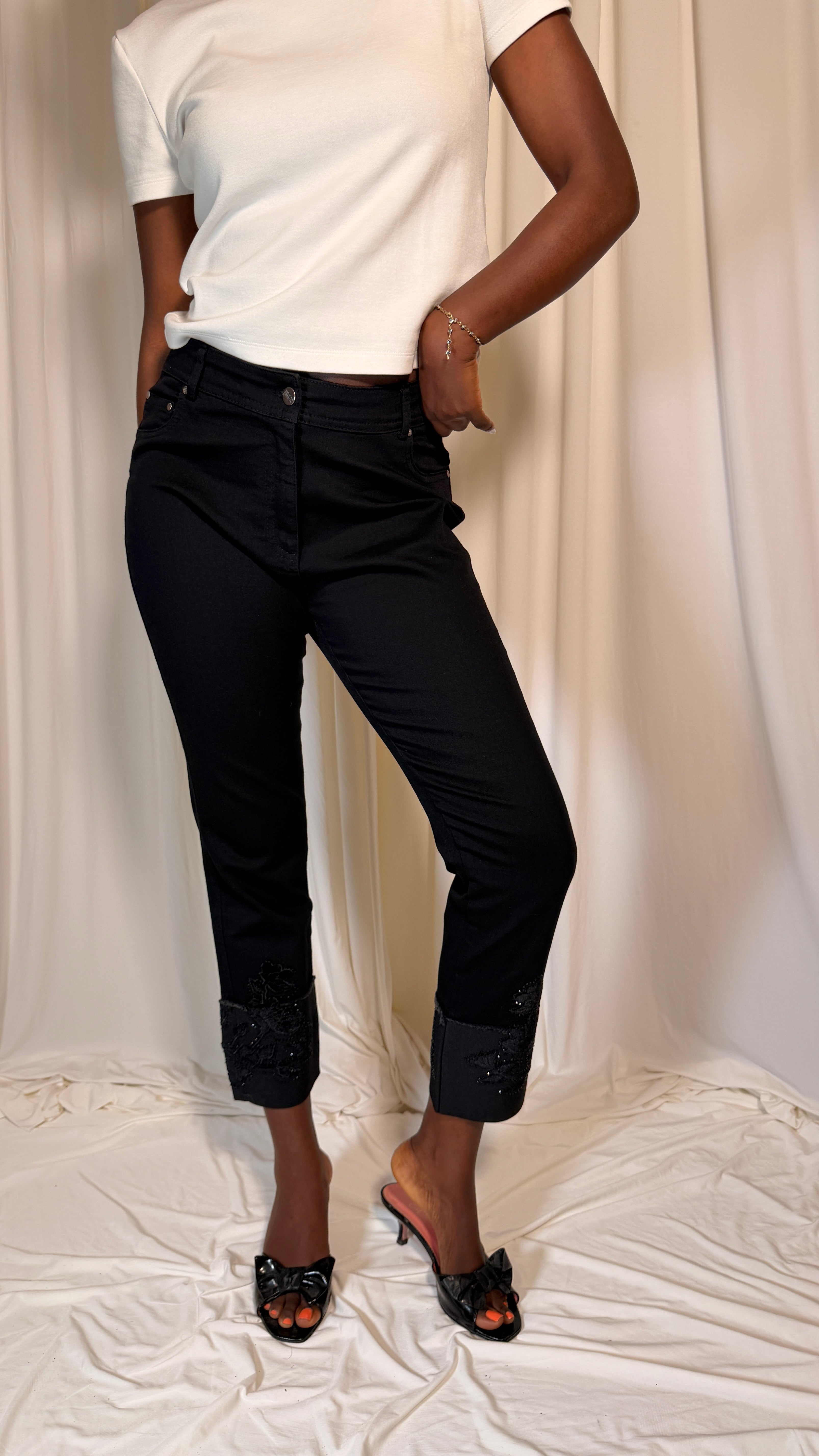 Black Capri Trousers [42]