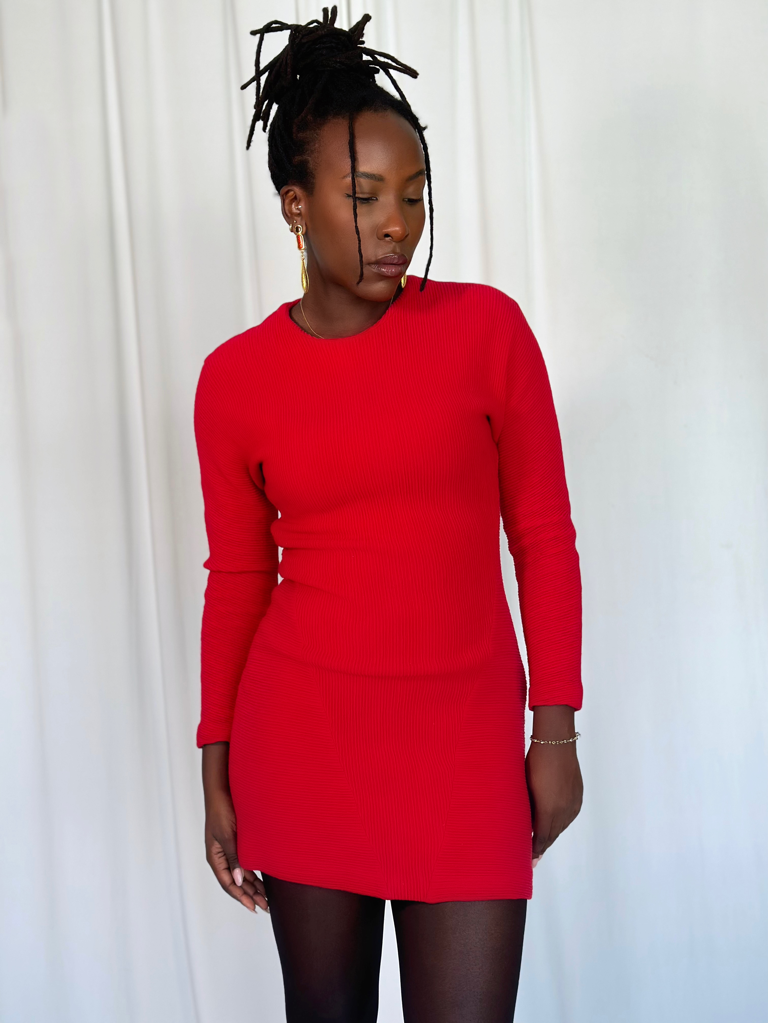 The Red Dress [S]