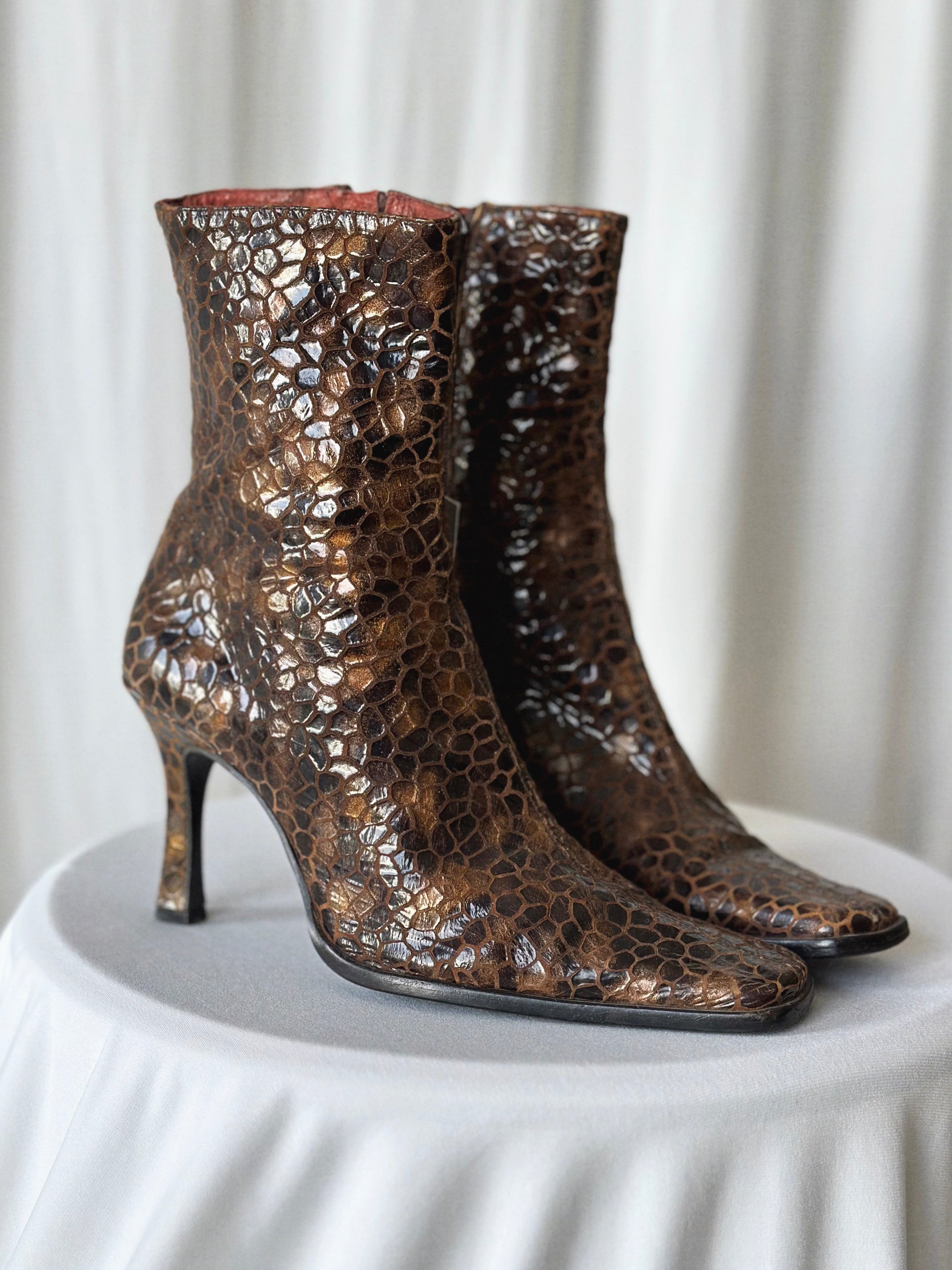 Leather Ankle Boots [39]