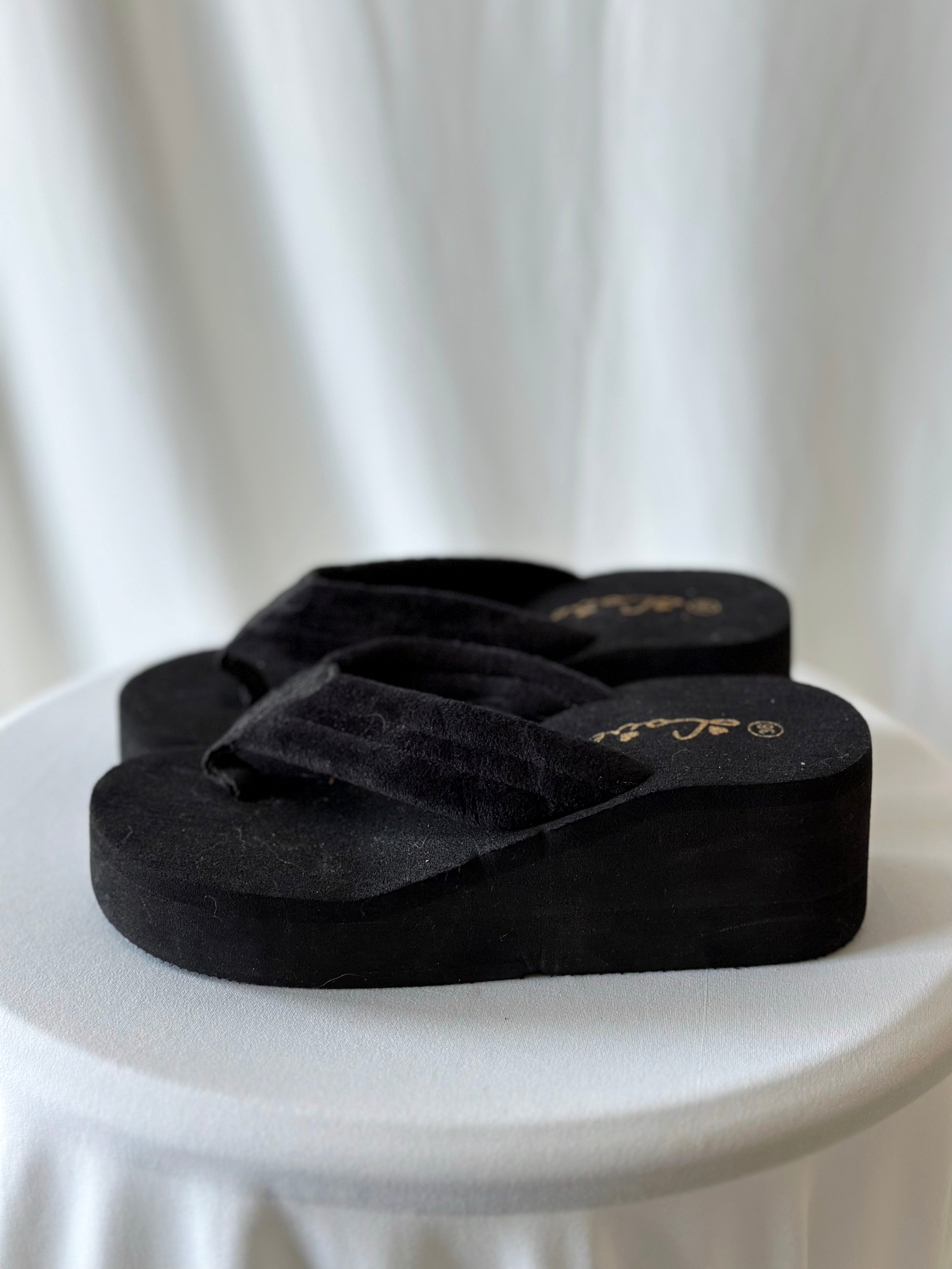 Flatforms Sandals [36]