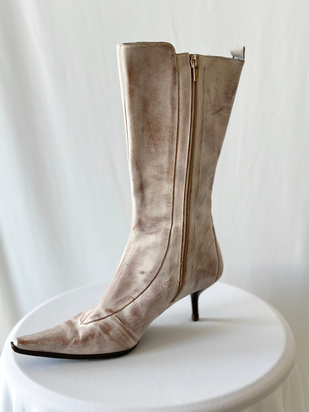 Pointy Leather Boots [38]