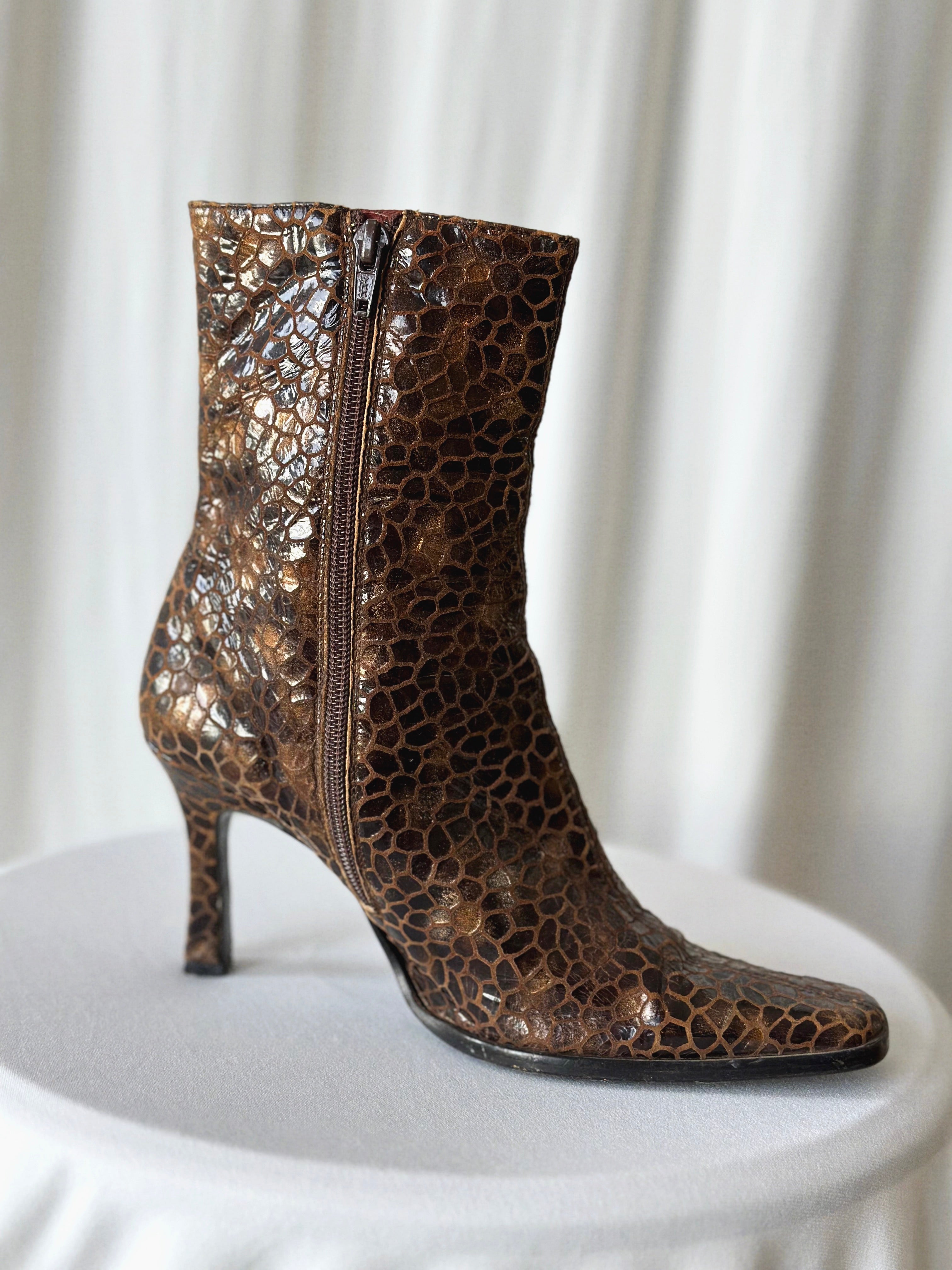 Leather Ankle Boots [39]
