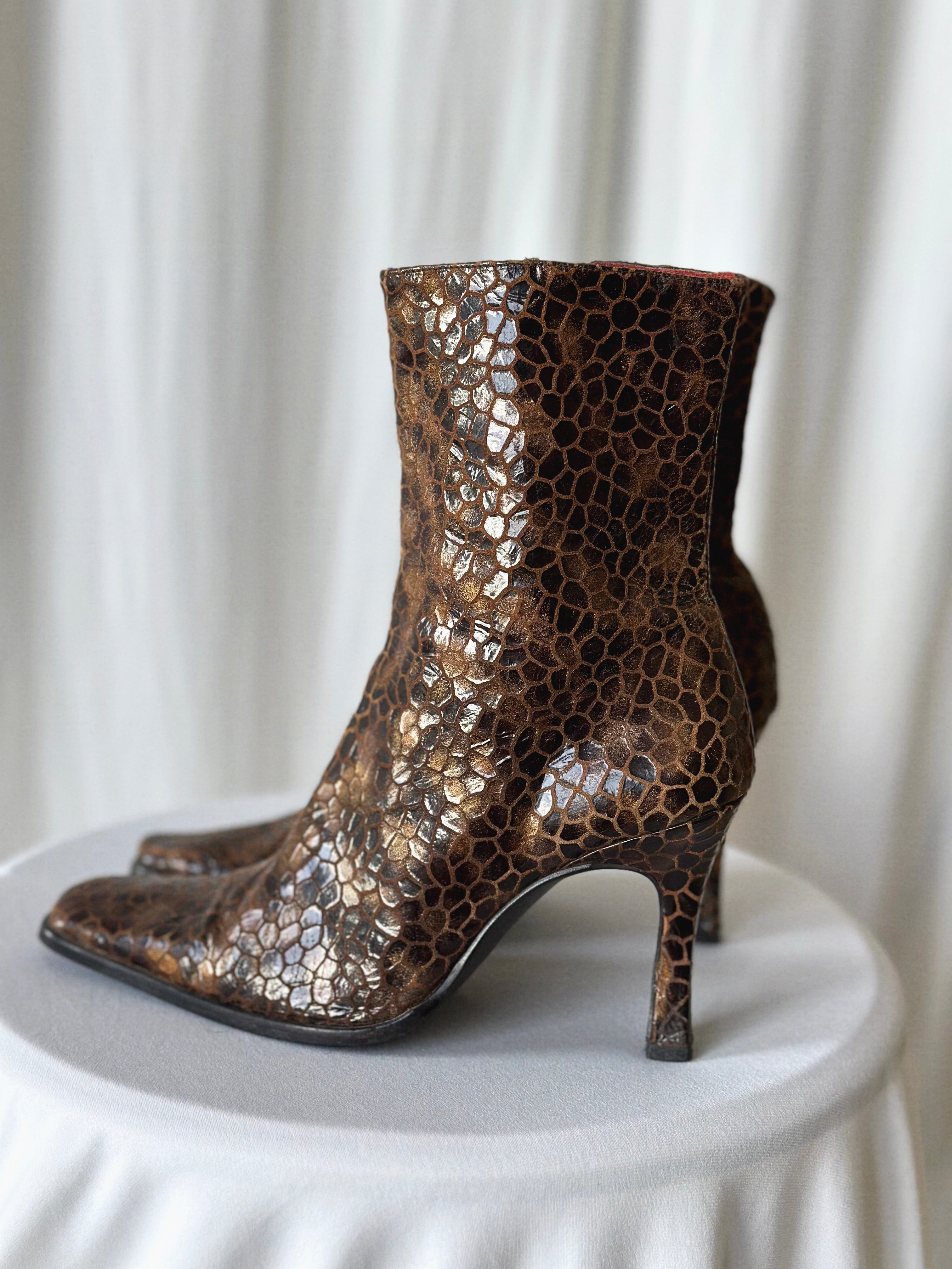 Leather Ankle Boots [39]