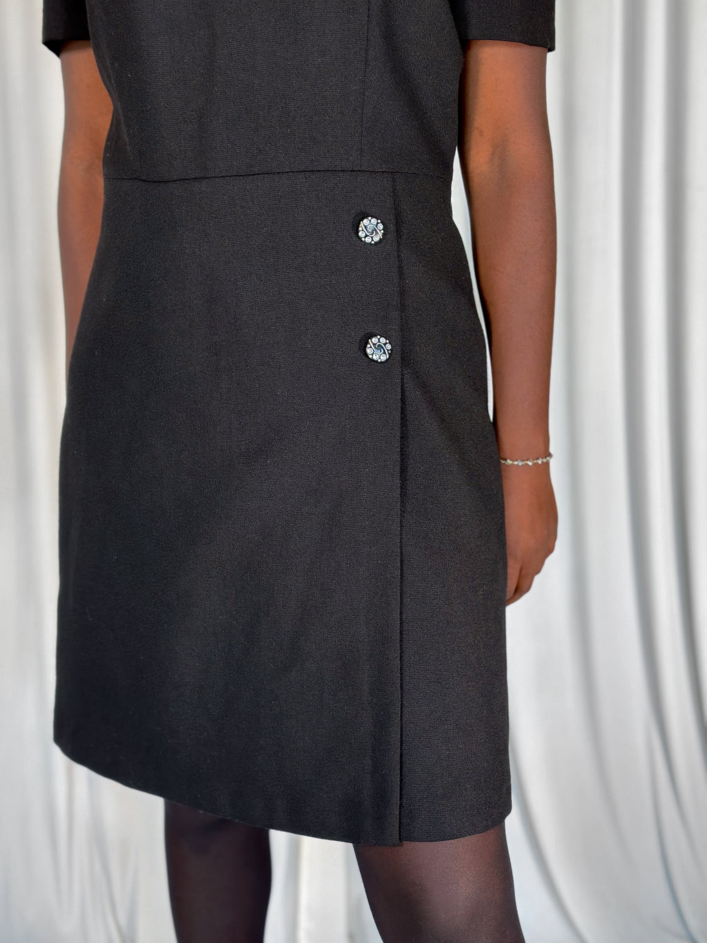Robe noire en laine [42]