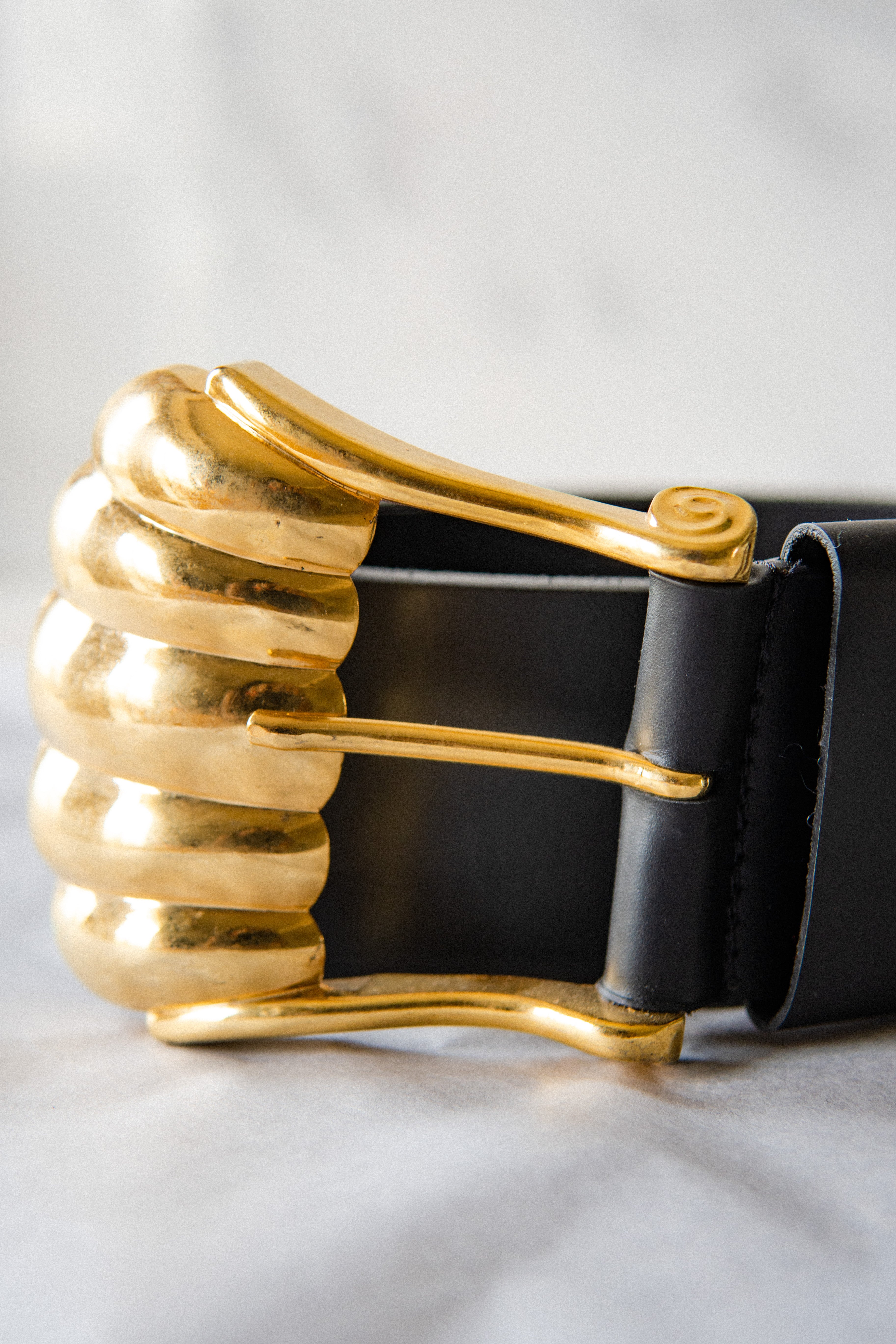 Shelly Gold Leather Belt